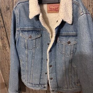 Levi's Cream Sherpa Lined Jacket Women’s M!